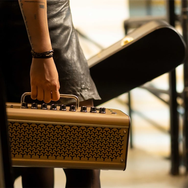 【ななもも】Yamaha THR30IIA Wireless+G10TII Amazon.com: Yamaha Wireless Desktop 15 Guitar Amps and 8